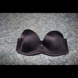 Black strapless Upbra